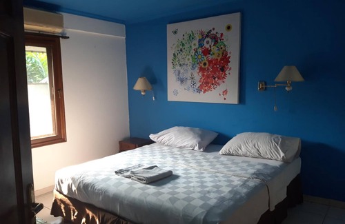 Mampang Prapatan Hotel | Family-Friendly Maven Buncit: Relax by the Pool & Spa