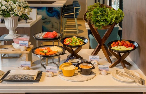 Hua Hin Hotel | Stylish Maven Hotel Hua Hin: Family-Friendly with Pool