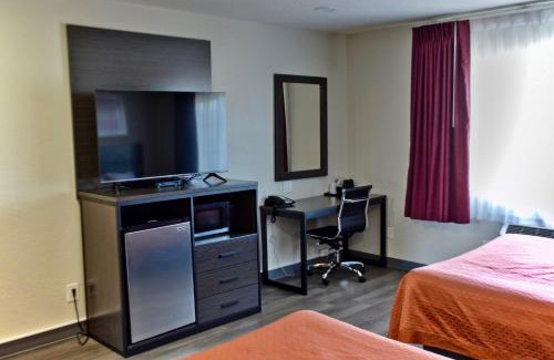 Downtown Klamath Falls Hotel | Pet-Friendly Maverick Motel - Modern Renovated Experience