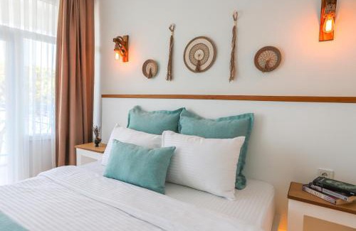 Ayvalik City Center Hotel | Discover Mavi Cam Hotel Ayvalik: Beachfront Bliss Awaits