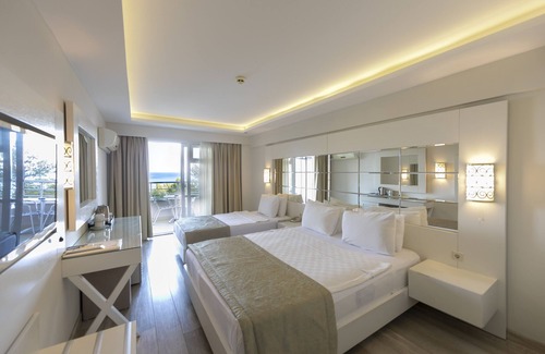 Turunc Resort | Inviting Mavi Deniz Otel - All Inclusive with Ocean View