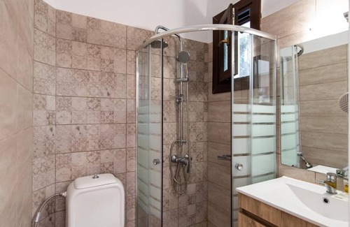 Lygia House | Oceanfront Mavra Studios: Pet-Friendly & Family-Ready Stay