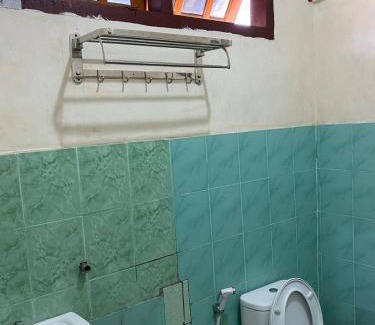 Bajawa House | Budget-Friendly Mawar Bed and Breakfast for Families