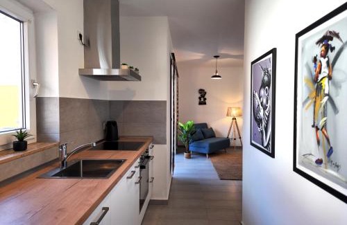 Neustadt an der Weinstrasse Apartment | Central City Apartment with Balcony - Rated 8.8/10