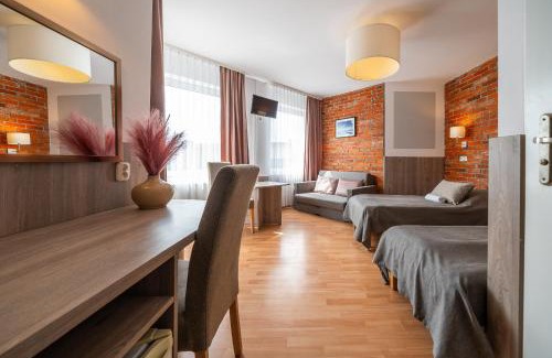 Mielno Resort | Inviting MAX Apartamenty: Pool, Restaurant & Family-Friendly Stay