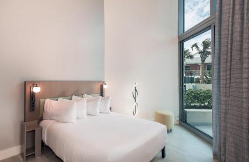 Daytona Beach Resort | Experience Max Beach Resort: Oceanfront Bliss Awaits!