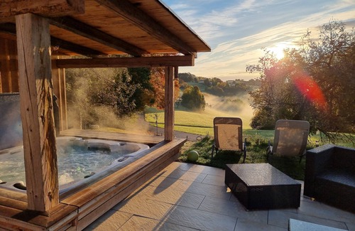 Sankt Margarethen an der Raab Apartment | Relax at "Max" - A Tranquil Oasis with Spa and Pool