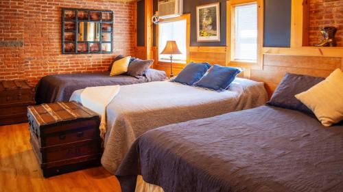 Union City Apartment | Max NY VIEW 5 Apartment Combo Sleeps 60 15 Mins to NYC