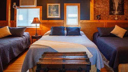 Union City Apartment | Max NY VIEW 5 Apartment Combo Sleeps 60 15 Mins to NYC