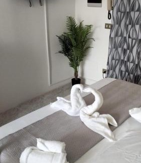 Endine Gaiano House | Coastal Retreat at MAX's Soul Suite with Ocean Views