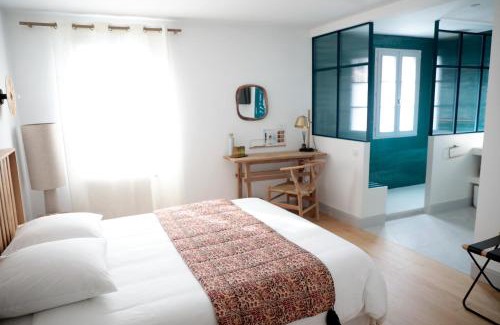 La Bastide-Clairence Bed & Breakfast | Experience Oceanfront Bliss at MAXANA - Rated 9.6/10