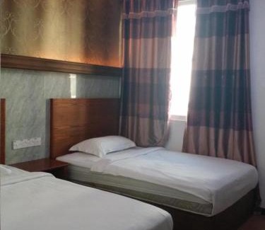 Bintulu Hotel | Maxi Inn: Guest Rated 8/10 with Breakfast & Family Fun