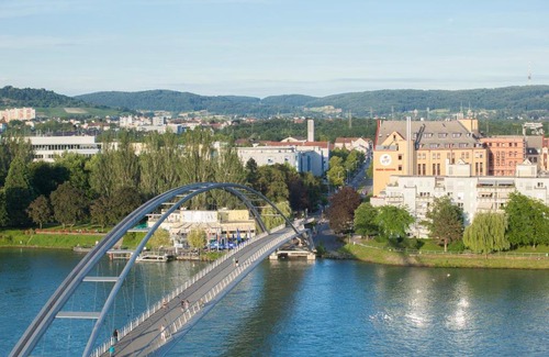 Weil am Rhein Hotel | Pet-Friendly Maximilian Hotel & Apartments in Weil am Rhein