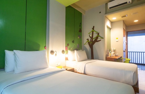 Kebon Sirih Hotel | Discover MaxOne Sabang Jakarta: Spa and Family-Friendly Stay