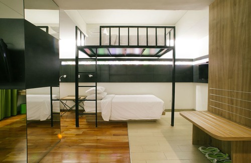 Gubeng Hotel | Stylish MaxOneHotels at Dharmahusada - Top Rated in Surabaya