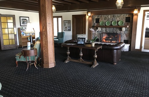 Baileys Harbor Cabin | Inviting Maxwelton Braes Lodge with Golf and Family Amenities