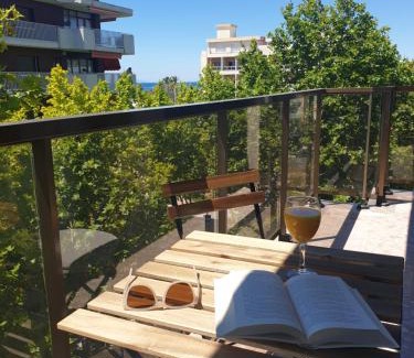 Salou City Centre Apartment | Oceanfront Maxx Apartamento: Rated 9.6/10 by Guests