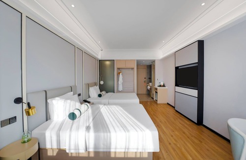 Prampir Makara Hotel | Discover Marco Polo Hotel Phnom Penh - Rated 9/10 with Dining