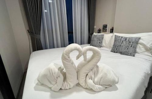 Ratchadaphisek Apartment | Discover Maxxi Prime Ratchada: Family-Friendly Retreat