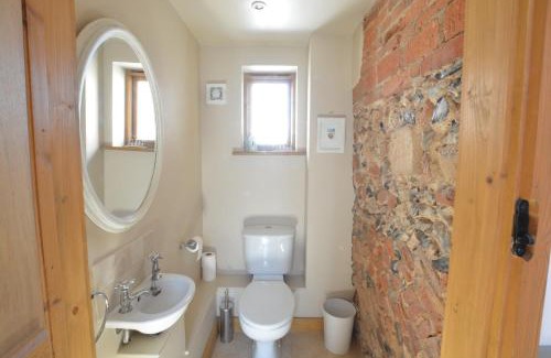 Ixworth House | Pet-Friendly Retreat at May Barn, Ixworth - Rated 8.7/10