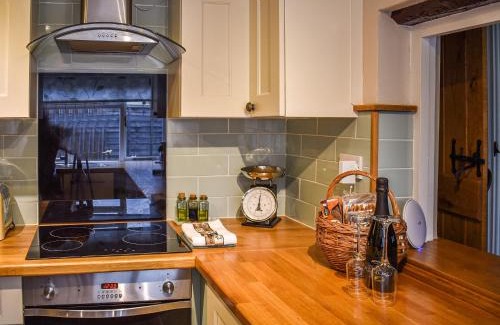 Saxmundham House | Discover May Cottage: Family and Pet Friendly Retreat