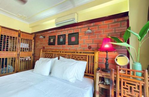 Hang Bac House | Family-Friendly Haven at May - Maison De Charme 03
