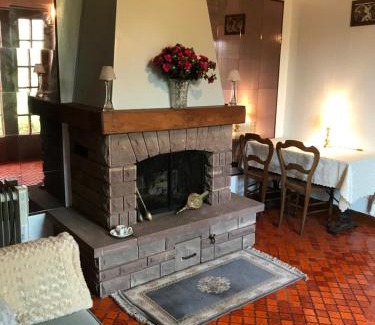 Availles-Limouzine House | Delightful May's Cottage: Guest Rated 8.2/10 for Comfort