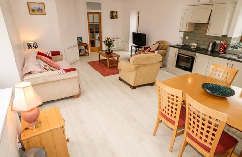 Bushmills Cottage | Pet-Friendly May's Cottage in Beautiful Bushmills