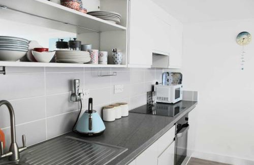 Millendreath Apartment | Oceanfront May View Apartment with Spectacular Sea Views
