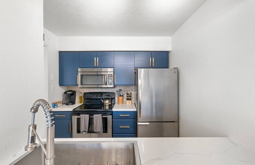 South Scottsdale Condo | Maya Motel: Family-Friendly Retreat with Kitchen Amenities