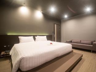 Ban Bo Han Hotel | Relax at Maya Phuket Airport Hotel - SHA Extra Plus Stay