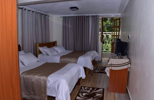 Nyeri Hotel | Budget-Friendly Maya's Guest House with Breakfast & Kids' Area