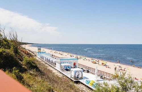 Lesnoy Hotel | Mayakovsky Hotel: Oceanfront Bliss with Pool & Hot Tub