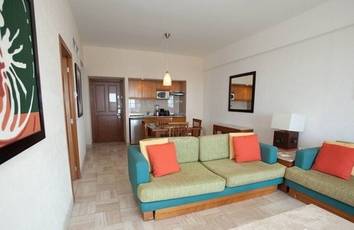 Cancun Resort | Mayan Palace -Nuevo Vallarta 1 Bedroom Suite Sleeps 4 Adults and 2 children