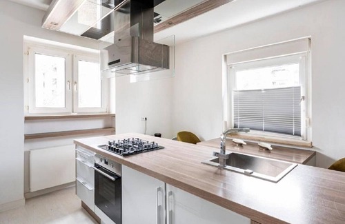 Bockum Apartment | Premier 4-Room Apartment with Terrace Near the Highway