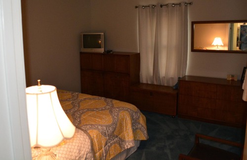 Mount Airy House | Experience Mayberry's "Sentimental Waltz" - Rated 10/10!