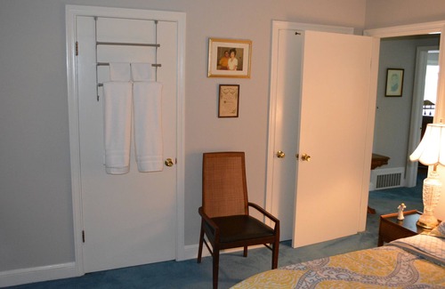 Mount Airy House | Experience Mayberry's "Sentimental Waltz" - Rated 10/10!