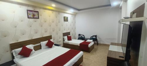 Mahipalpur Bed & Breakfast | Comfortable Stays at Mayda Residency with Breakfast Included