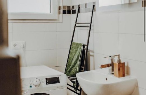 Mayen House | Cozy Ferienwohnung in Mayen Near Nürburgring & Burg Eltz