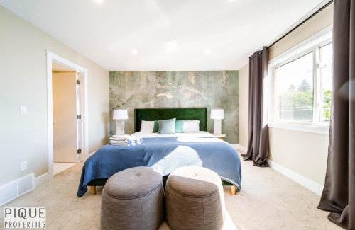Mayfield Apartment | Mayfield Manor - Hot Tub - KingBed - FireTable - BBQ - Wifi