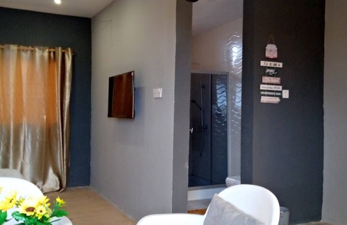 Agblesia Hotel | Inviting Mayorca Beach Flex: Family-Friendly Getaway Awaits