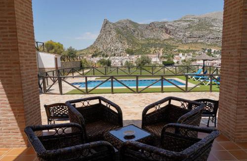 Valle de Abdalagis House | Discover Mayte Dreams Caminito Del Rey: 4-Star Pet Friendly Retreat