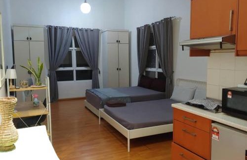 Medan Tuanku Apartment | Budget-Friendly Maytower Apartment with Pool Access