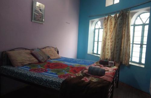 Pushkar Bed & Breakfast | Oceanfront Mayur Guest House with Breakfast & Family Amenities