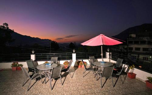 Bajoral Khurd Hotel | Comfortable Stay at Mayur Hotel Bar And Restaurant