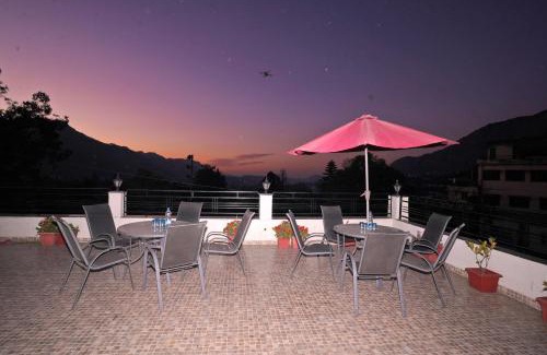 Bajoral Khurd Hotel | Comfortable Stay at Mayur Hotel Bar And Restaurant