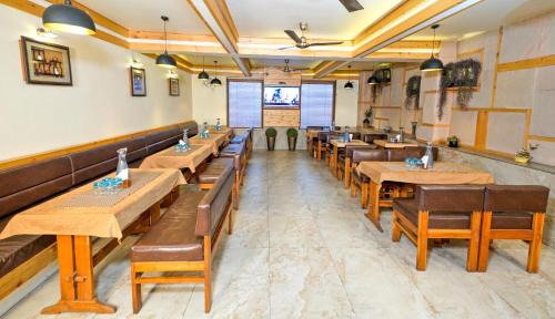 Bajoral Khurd Hotel | Comfortable Stay at Mayur Hotel Bar And Restaurant