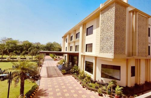 Sitapur Hotel | Discover Mayur Hotel & Resort: Family-Friendly Getaway