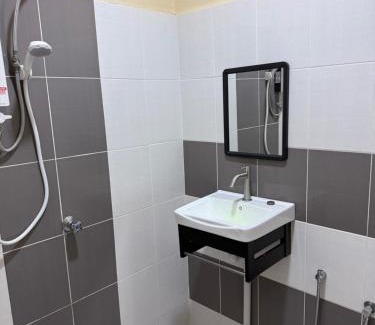 Kampung Kedawang Hotel | Family-Friendly Maze Roomstay Langkawi – Rated 9/10