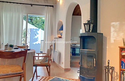 Plan-de-la-Tour House | Delight in MAZET LE REYTER: 10/10 Rated, Pet-Friendly Retreat